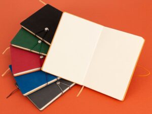 Caderno No Atacado Personalizado: O Brinde Tradicional que Conecta sua Marca a Grandes Ideias